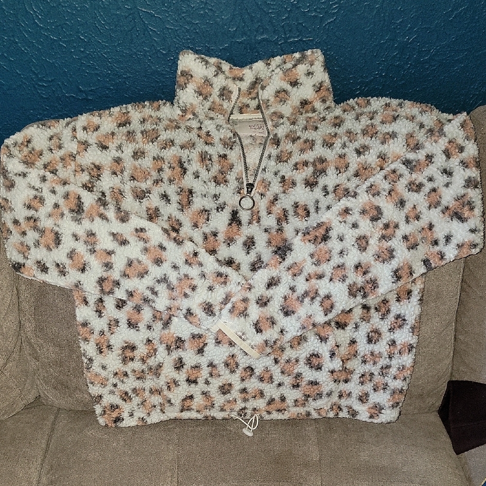 Cozy Leopard Print Fleece Pullover